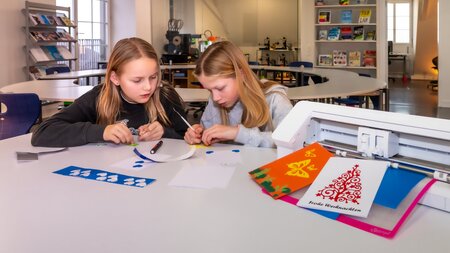 Schneidplotter-Workshop: Dein eigener Sticker | © Bibliothek Zug
